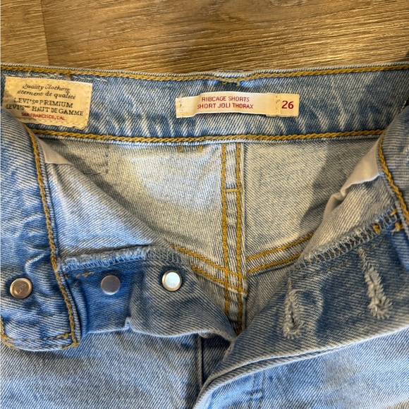 Levi’s ribcage shorts - Picture 2 of 4